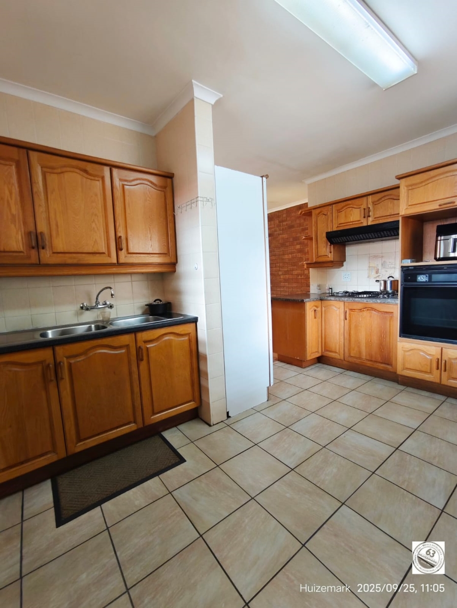 To Let 3 Bedroom Property for Rent in Vaalpark Free State